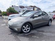 Honda Civic 1.8 ES I-VTEC 1