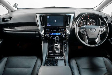 Toyota Alphard 2.5 MPV 2.5 SUV Automatic Petrol 36