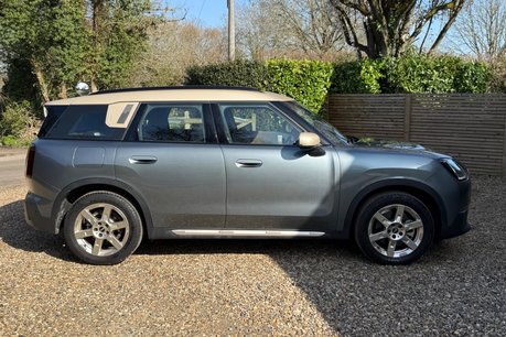 Mini Countryman C EXCLUSIVE 16
