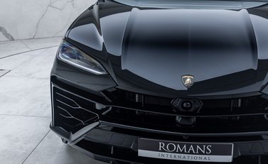 Lamborghini Urus SE 38