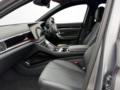 BYD Seal U 1.5 DM-i PHEV AWD Design Auto 2