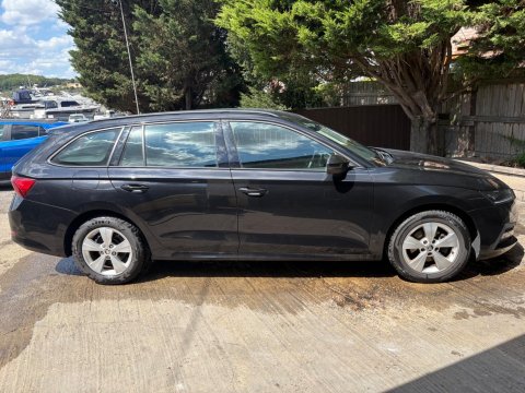 Skoda Octavia SE FIRST EDITION TSI DSG 5