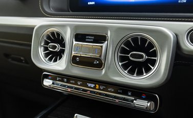 Mercedes-Benz G Class G580 with EQ-TECHNOLOGY 25