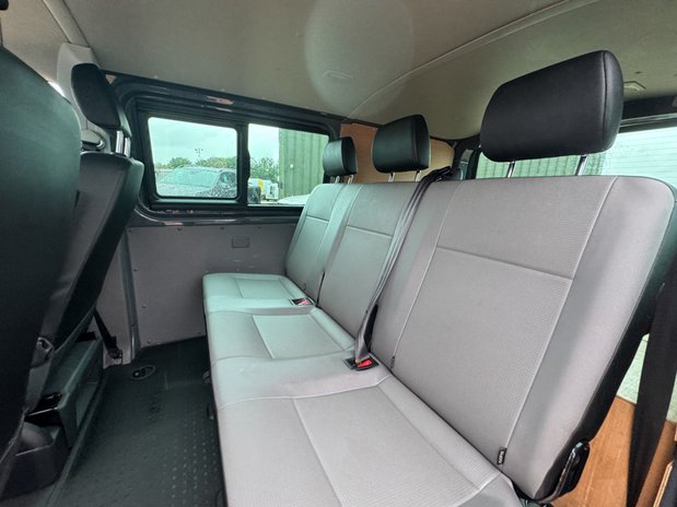 Volkswagen Transporter Crew Cab AUTO SWB L1H1 T32 Tdi Kombi Highline Air Con Sensors SELECT 12