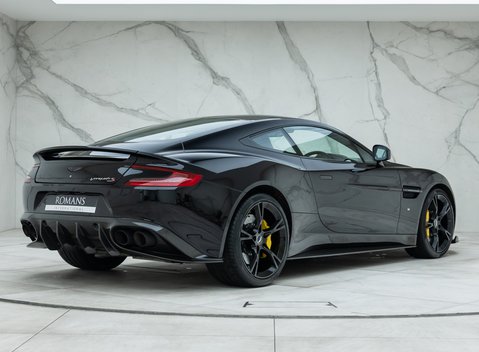 Aston Martin Vanquish S 3