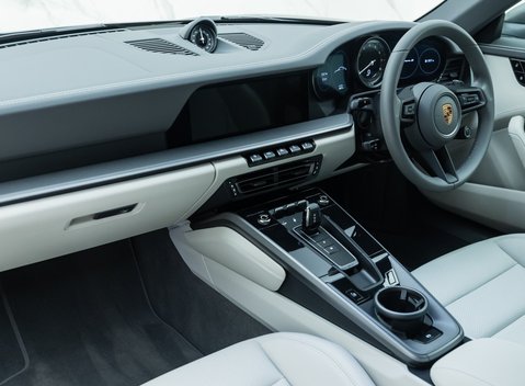 Porsche 911 Carrera S (992) 15