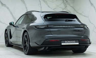 Porsche Taycan Turbo S Sport Turismo 7