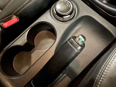 Mitsubishi L200 2.4 L200 Barbarian DI-D 4WD 22