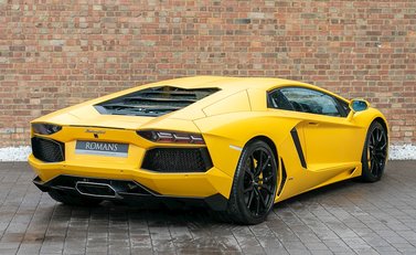 Lamborghini Aventador LP700-4 9