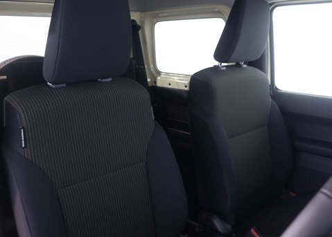 Suzuki Jimny SZ5 4X4 40