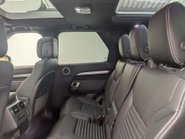 Land Rover Discovery 3.0 Discovery R-Dynamic SE D MHEV Auto 4WD 5dr 40