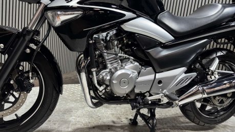 Suzuki Inazuma GW 2014 ONLY 6K MOT SEPTEMBER 2027 WARRANTY A2 READY 250CC 23