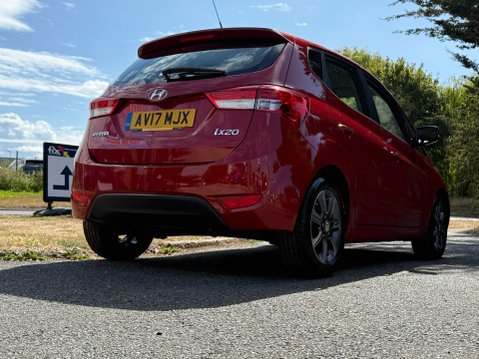 Hyundai ix20 SE *ONLY 15,882 MILES* 39
