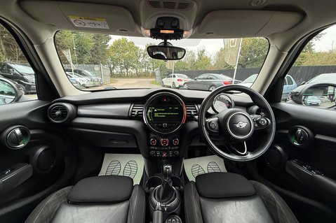 Mini Hatch COOPER D - £20 ROAD TAX - MEDIA XL -LED HEADLIGHTS -HIGH SPEC - NEW MOT 13