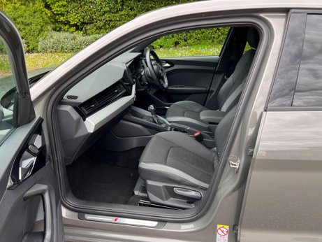 Audi A1 1.0 TFSI 30 S line Sportback S Tronic Euro 6 (s/s) 5dr 32