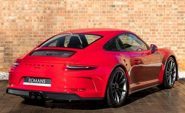 Porsche 911 GT3 Touring 7