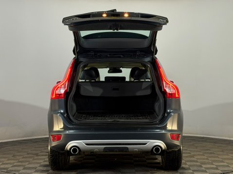 Volvo XC60 D5 R-DESIGN AWD 8