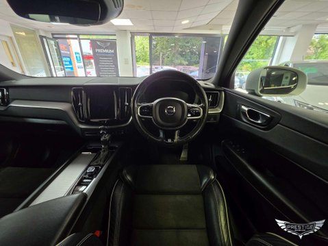 Volvo XC60 2.0 D5 PowerPulse R-Design Auto AWD Euro 6 (s/s) 5dr 59