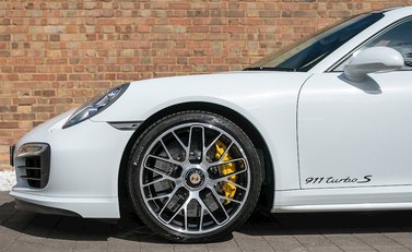 Porsche 911 (991) Turbo S 29