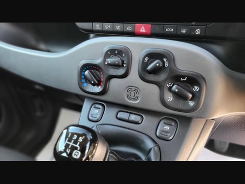 Fiat Panda WAZE EDITION 15