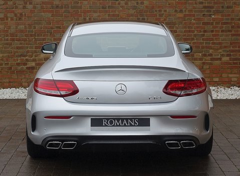 Mercedes-Benz C Class C63 Coupe Premium 10