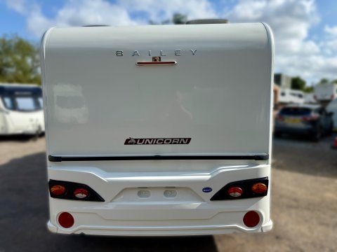 Bailey Unicorn Valencia 7