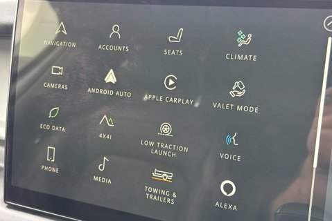 Land Rover Defender 110 D300 Hard Top HSE with Rear Seat Conversion 28