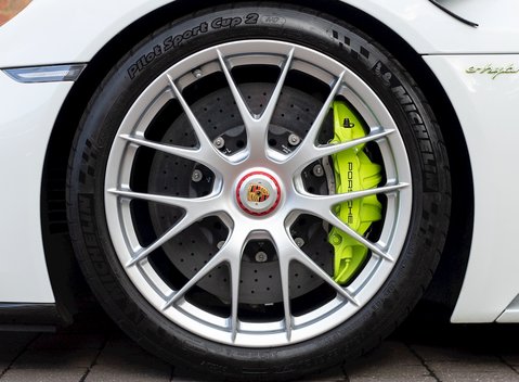 Porsche 918 Spyder Weissach 12