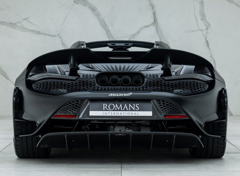 McLaren 765LT Spider 10