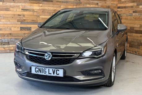 Vauxhall Astra 1.4i Turbo Elite Nav Hatchback 5dr Petrol Auto Euro 6 (s/s) (150 ps) 27