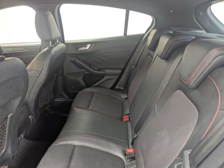 Ford Focus 1.0 Focus ST-Line X 5dr 41