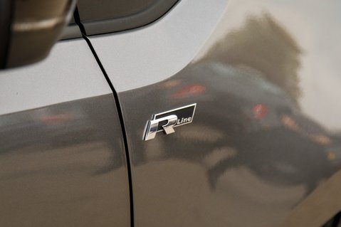 Volkswagen Up R-LINE 11