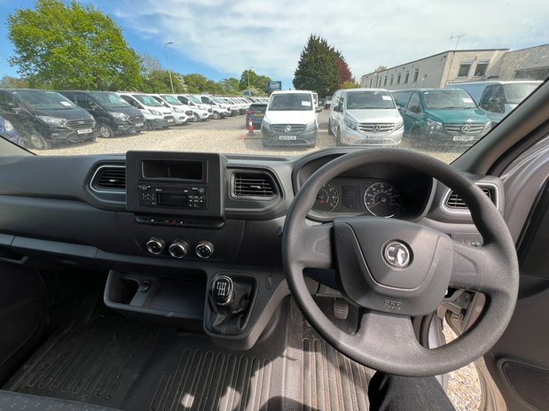 Vauxhall Movano LWB L3H3 High Roof F3500 EURO 6 NO VAT 38
