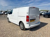 Vauxhall Vivaro SWB L1H1 Low Roof 2700 Pro Air Con Sensors Cam EURO 6 10