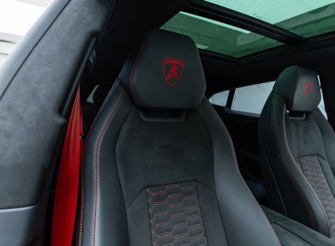 Lamborghini Urus S 25