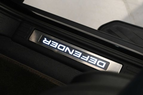 Land Rover Defender 3.0 Defender XS Edition D MHEV A 4WD 5dr 50