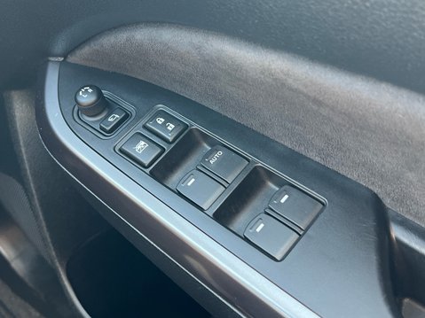 Suzuki Vitara SZ5 37