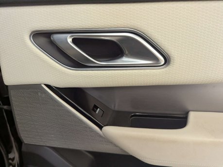 Land Rover Range Rover Velar 3.0 Range Rover Velar R-Dynamic HSE D300 Auto 4WD 5dr 52