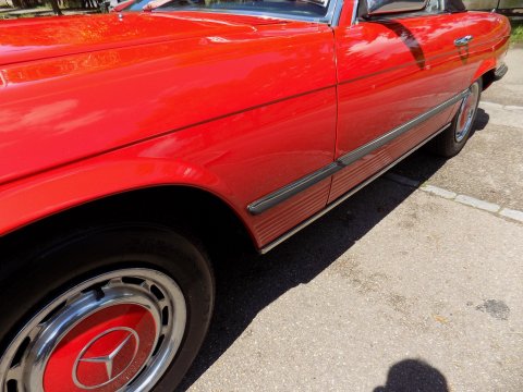 Mercedes-Benz R107 280 SL Sports 26