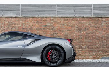 Ferrari 488 Pista 33