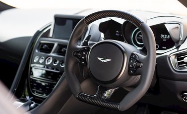 Aston Martin DBS Superleggera 11