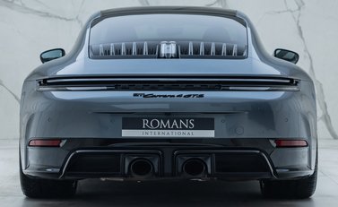 Porsche 911 Carrera 4 GTS (992.2) 8