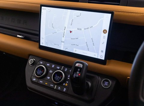 Land Rover Defender X 14