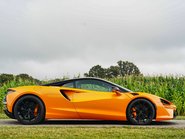 McLaren Artura 3