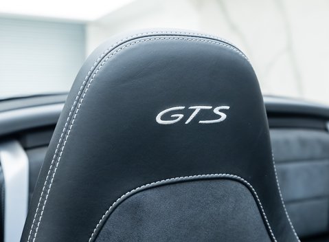 Porsche 911 Carrera GTS CABRIOLET (991.2) 16