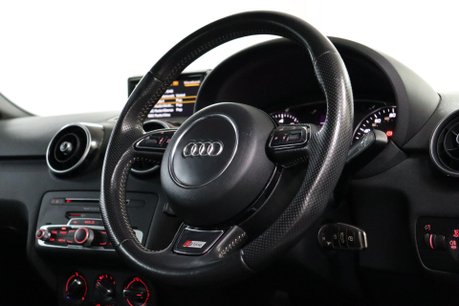 Audi A1 TFSI S LINE 12