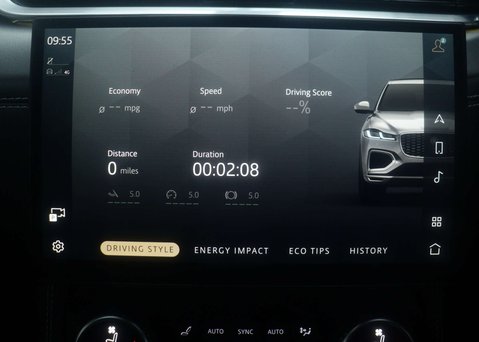 Jaguar F-Pace 2.0 F-Pace R-Dynamic S PHEV AWD Auto 4WD 5dr 27