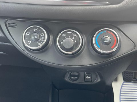 Toyota Yaris 1.0 VVT-i Icon Euro 6 5dr 19