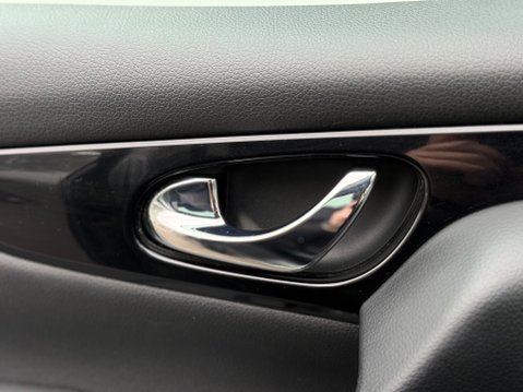 Nissan Qashqai 1.5 dCi Tekna 2WD Euro 5 (s/s) 5dr 72