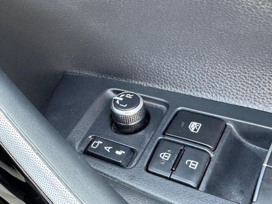 2021 Toyota Corolla — image 34